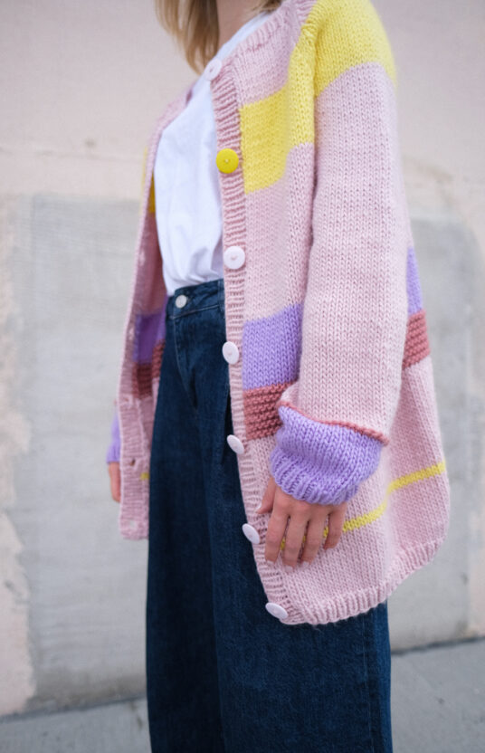 strikkejakke dame oppskrift jubeljakka parkenstrikk fargerik strikk dame striper