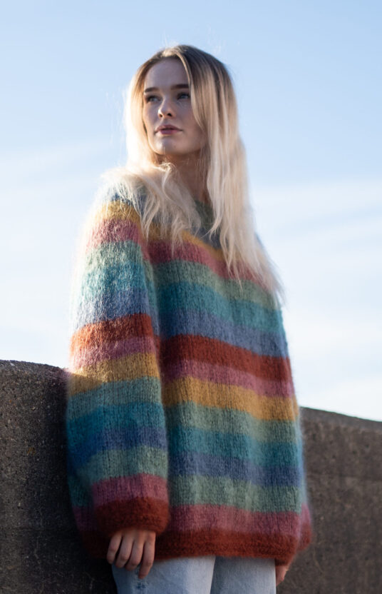 strikkegenser ensfarget fluffy mohair strikk mila