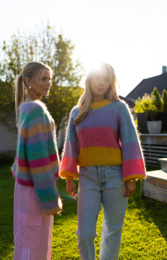strikkegenser fargerik striper i fluff mohair. Inspirasjon strikkegenser jente ungdom dame