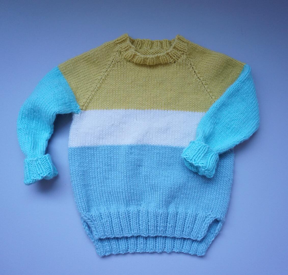 jubelgenser jente gutt strikkeoppskrift - Jubel sweater kids | Knitting kit for kids sweater- by HipKnitShop - 12/02/2018