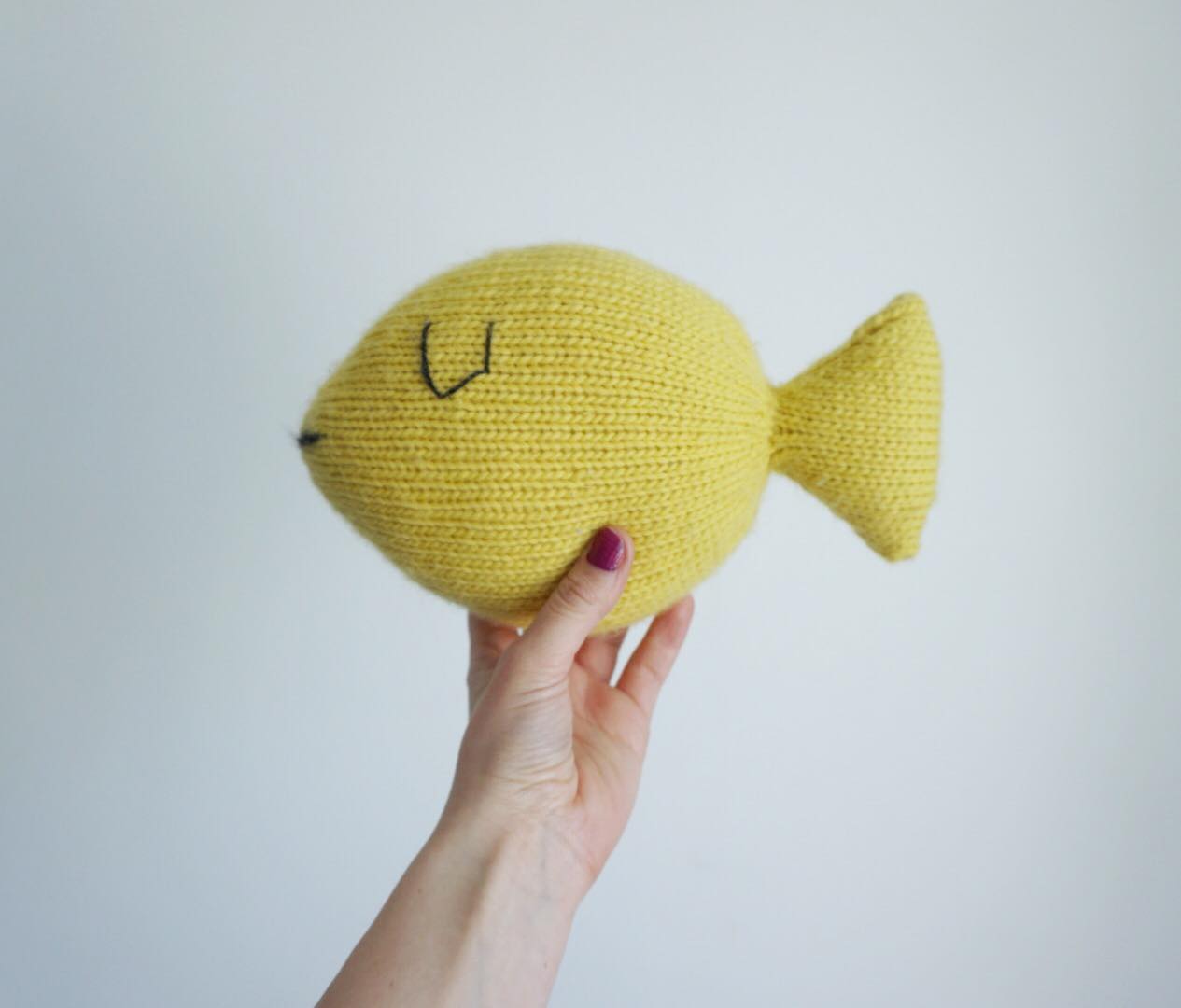  - Fish toy pillow knitting pattern - Fish Pillow - by HipKnitShop - 17/04/2018