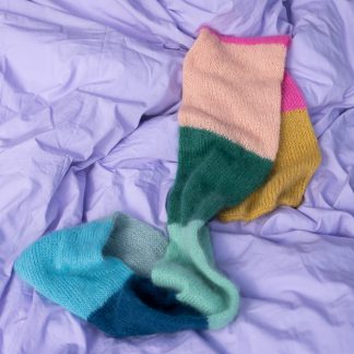 fargerik strikk - Bobby Scarf all colors knitting kit | Big knitted scarf - by HipKnitShop - 10/05/2019