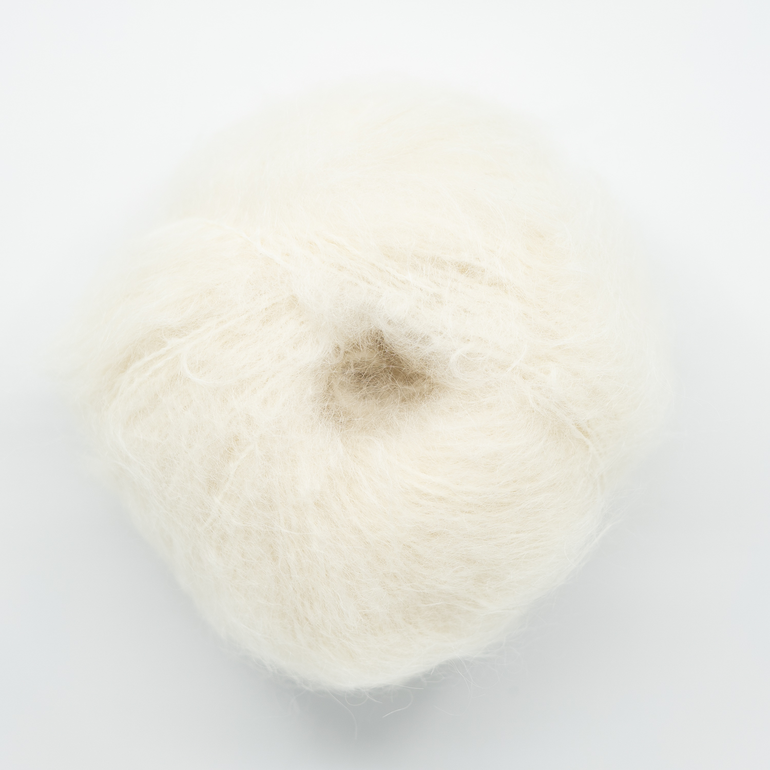  - Snow | Natural white mohair yarn | Fluff - by HipKnitShop - 18/03/2020