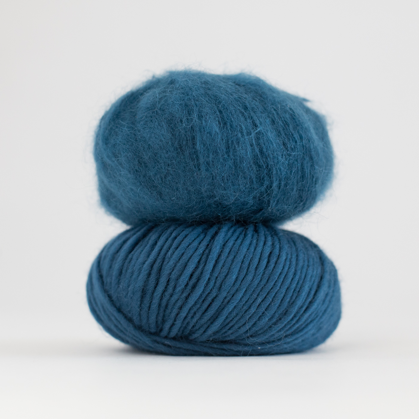 online webshop yarn pattern - Marshmallow Beanie | Fluffy beanie knitting kit - by HipKnitShop - 31/08/2018