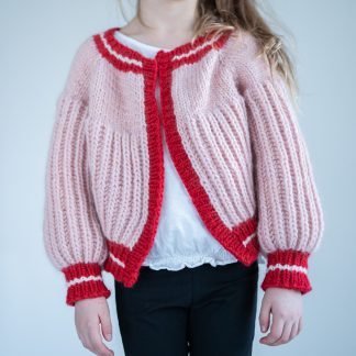 patentstrikk jakke - Groove jacket | Knitting pattern kids jacket - by HipKnitShop - 16/01/2019