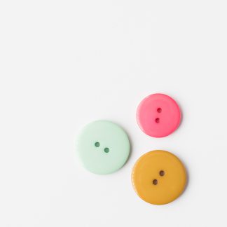 - Ochre yellow plastic button | Large | 28 mm | Round plastic button - 28/03/2018