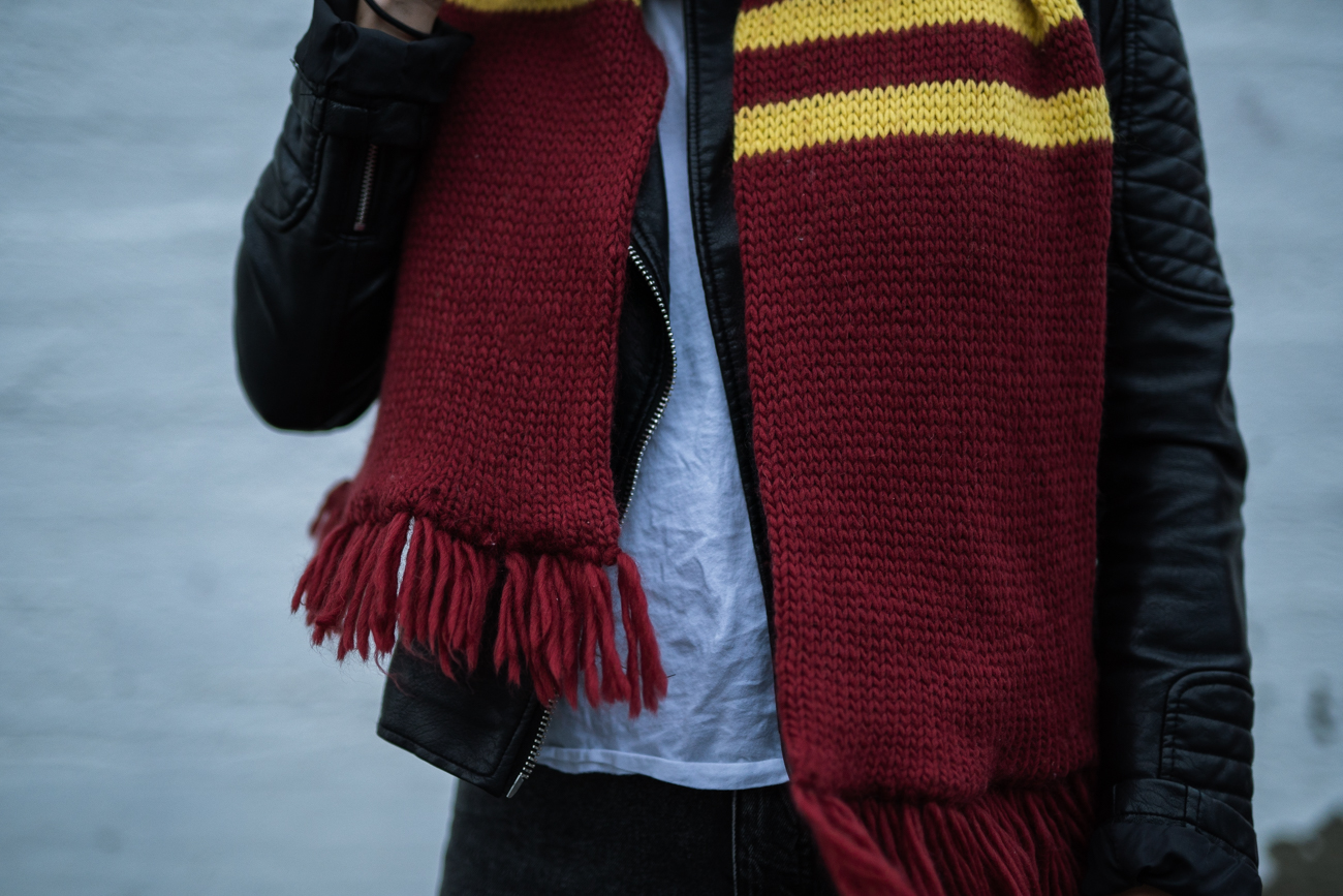  - Harry Scarf | Gryffindor scarf knitting kit - by HipKnitShop - 14/01/2019