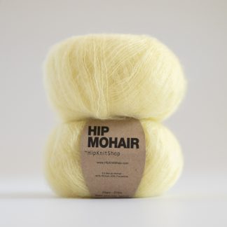 pastellgul mohair garn nettbutikk - Maya sweater | Basic sweater women | Knitting kit - by HipKnitShop - 17/04/2020