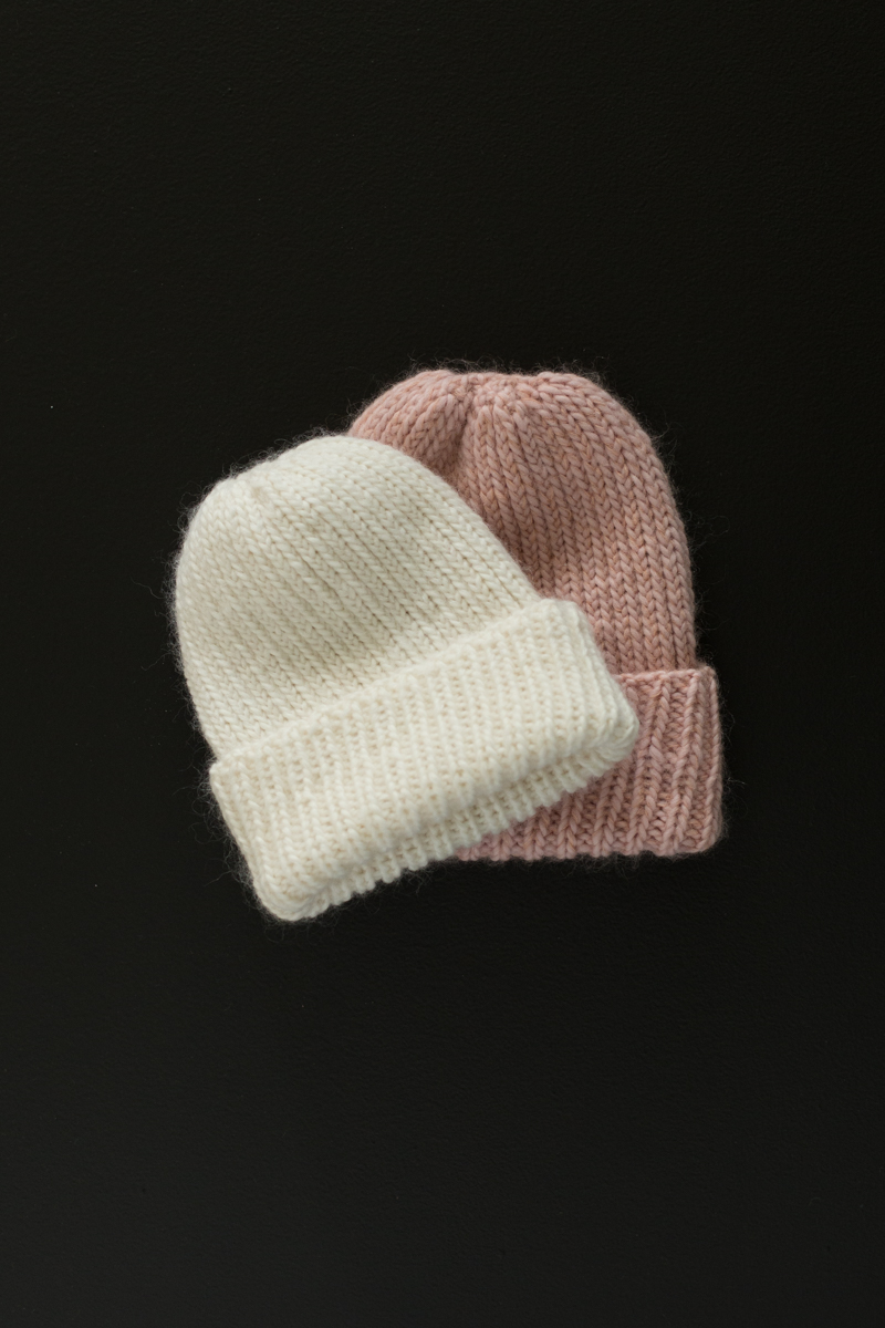 strikkeoppskrift lue dame - Marshmallow Beanie | Fluffy beanie knitting kit - by HipKnitShop - 31/08/2018