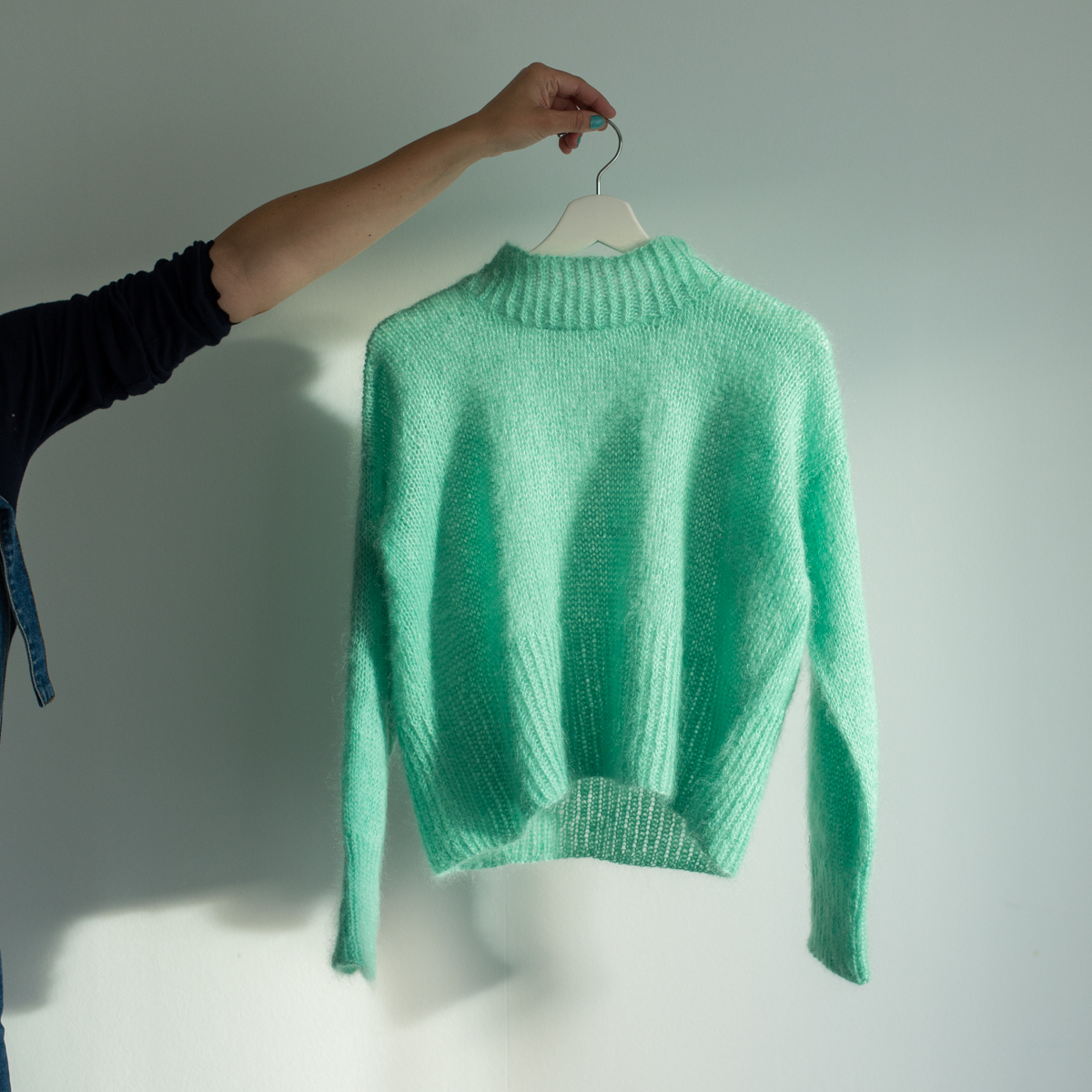 damegenser strikkeoppskrift - Elvira Sweater | Turtleneck sweater women knitting kit - by HipKnitShop - 03/09/2018