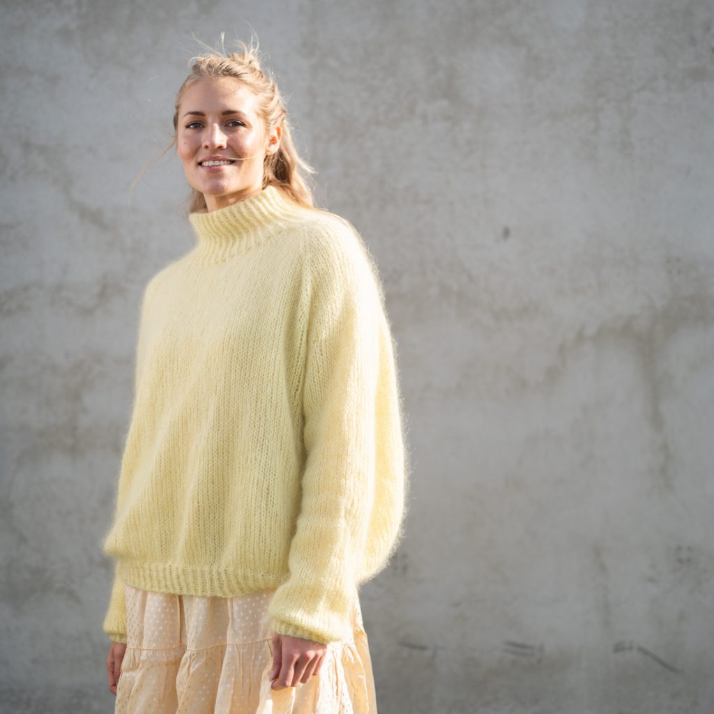 Lemonade sweater | Turtleneck sweater knitting pattern - by HipKnithop