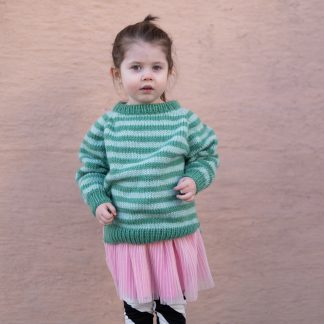 strikk til barn - Striped sweater kids knitting pattern | Stripeday sweater - by HipKnitShop - 18/03/2019