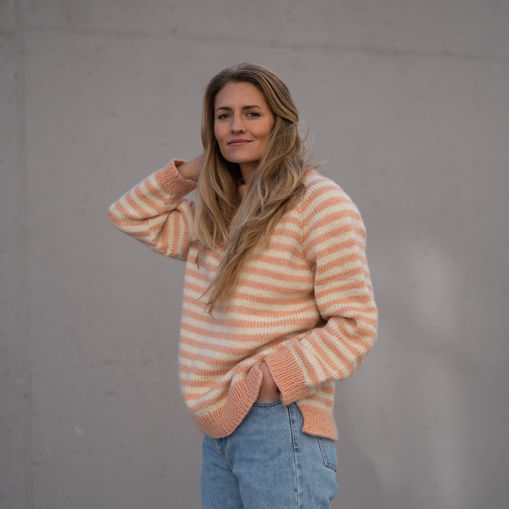 genser striper oppskrift - Striped sweater women knitting pattern | Stripeday sweater - by HipKnitShop - 18/03/2019