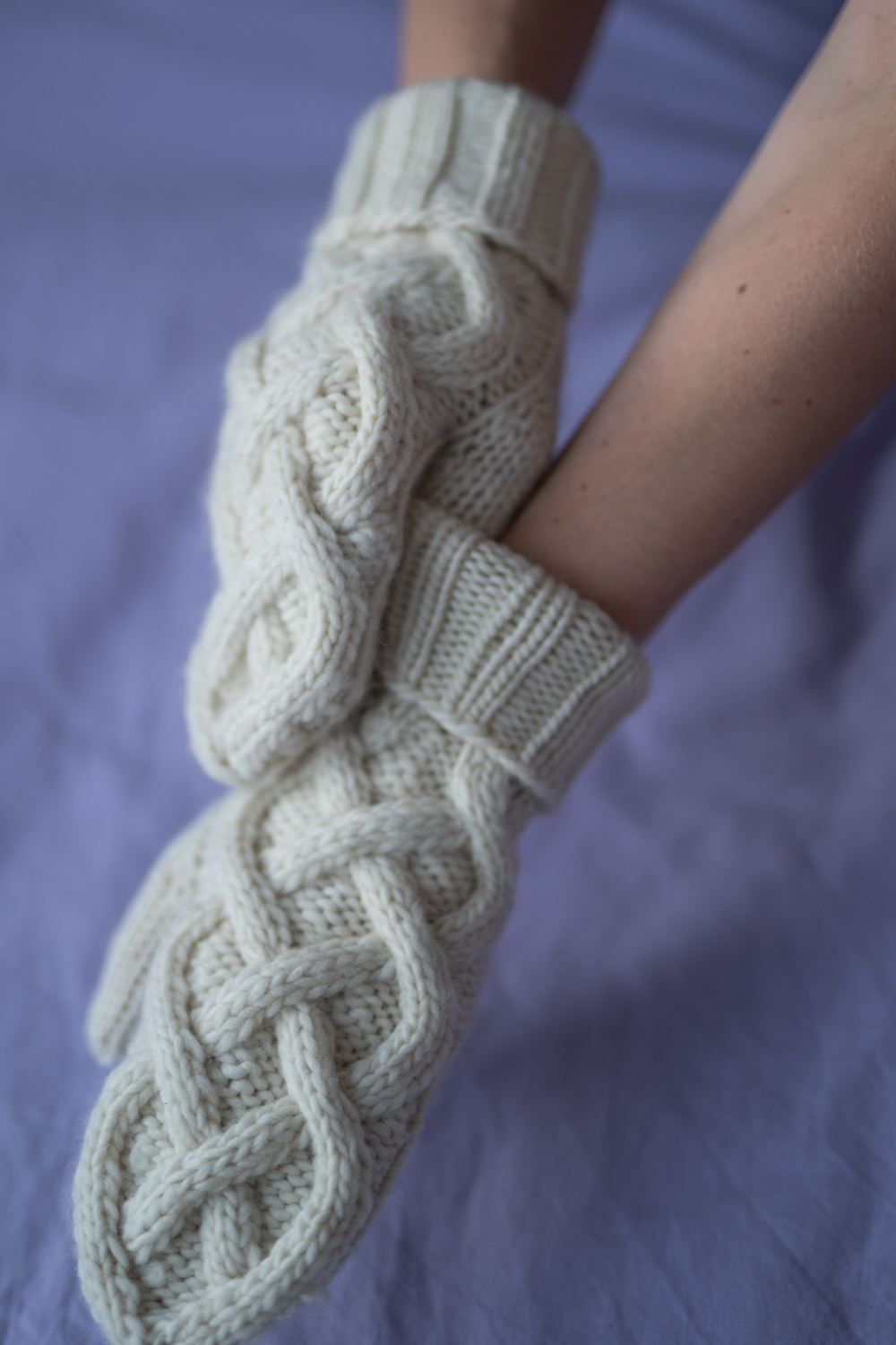  - Snow dance mittens | Cable knit mittens | Knitting kit - by HipKnitShop - 17/01/2021