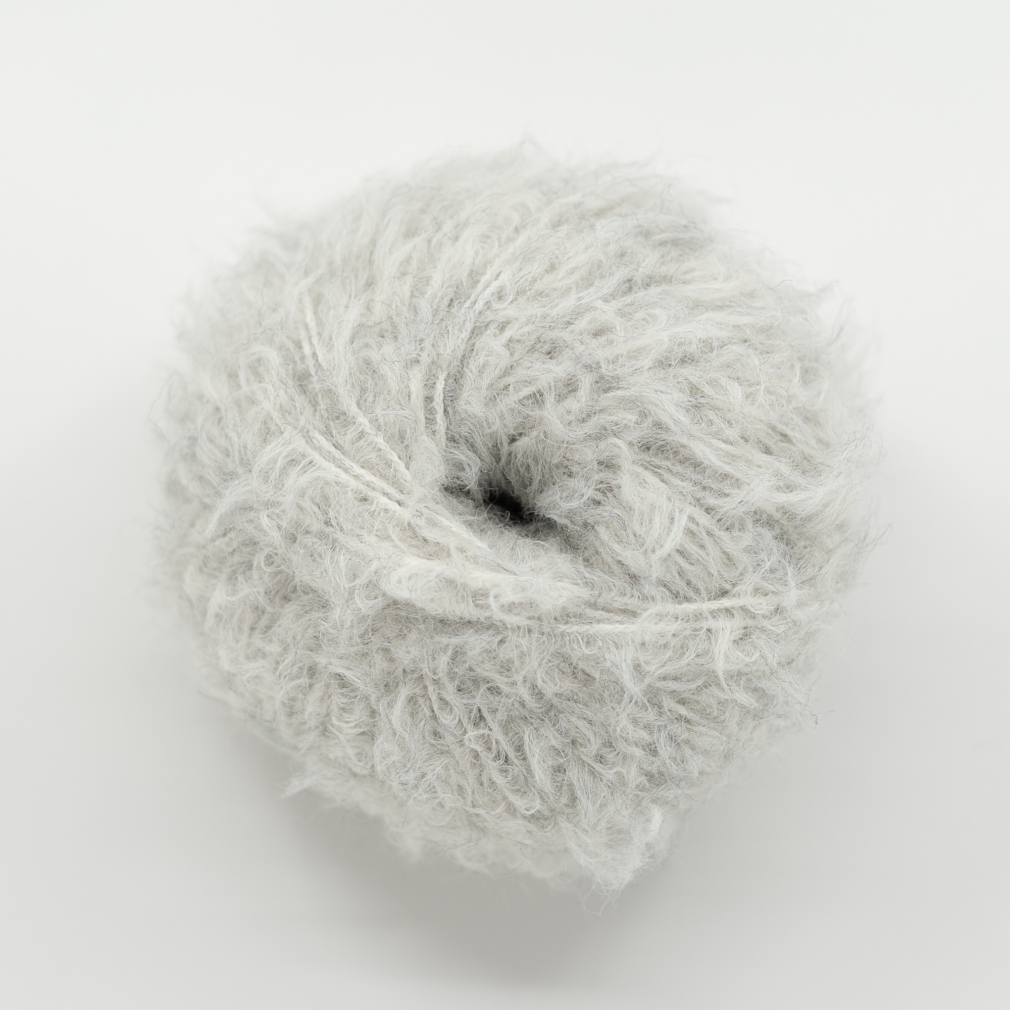  - Fluffy fur yarn | Wild and grey wool - by HipKnitShop - 05/09/2021
