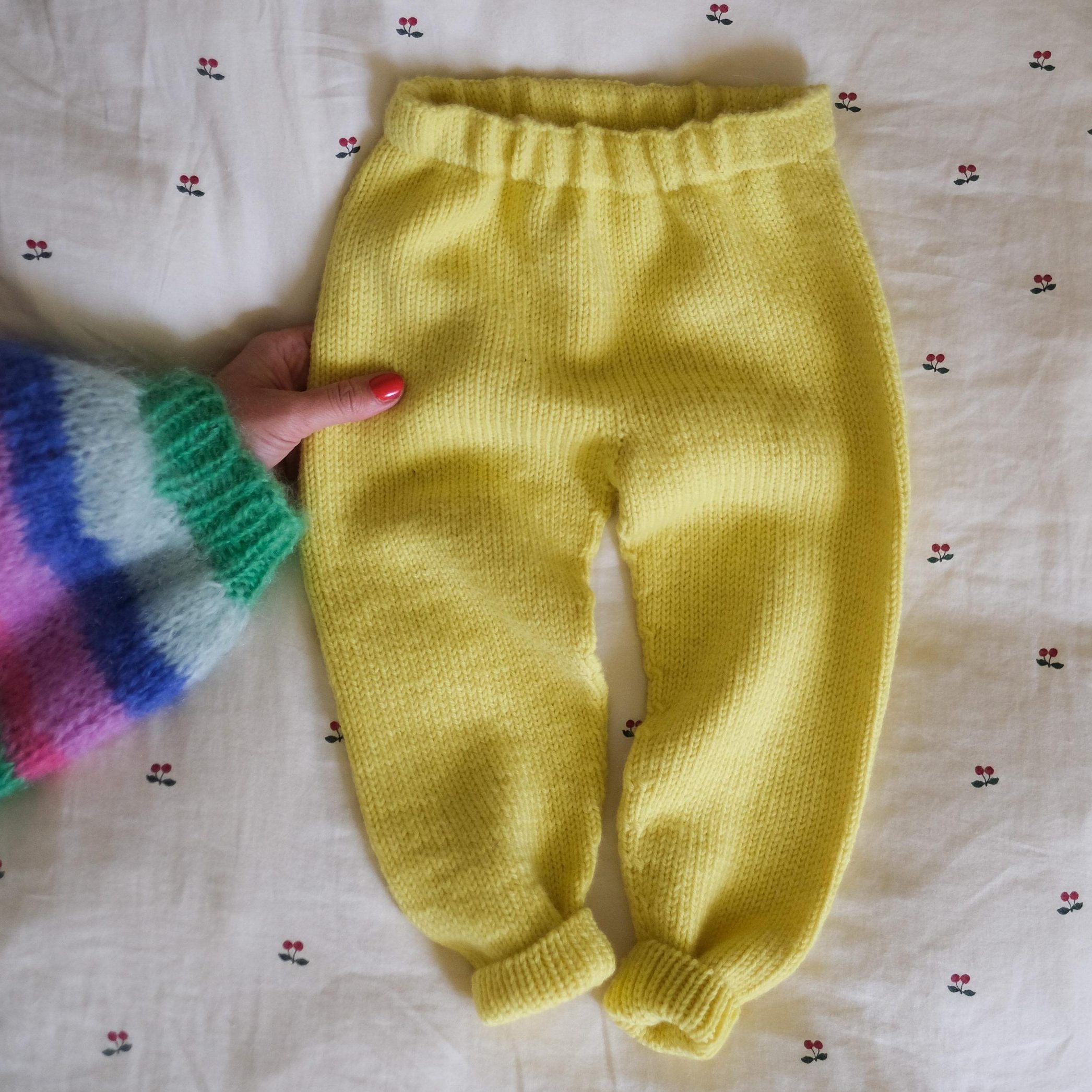 Free pattern Simple knit baby pants  Sewing