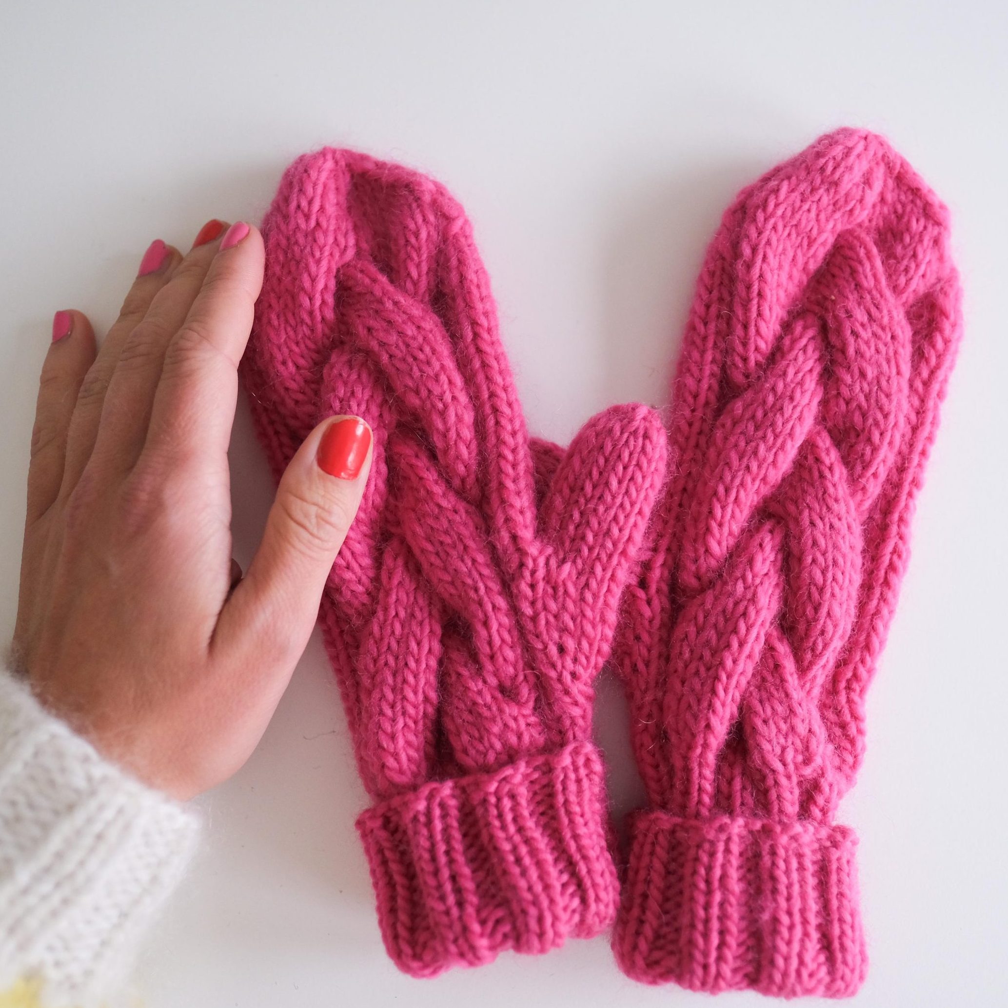  - Alba mittens | Cable knit mittens | Knitting kit - by HipKnitShop - 14/09/2022
