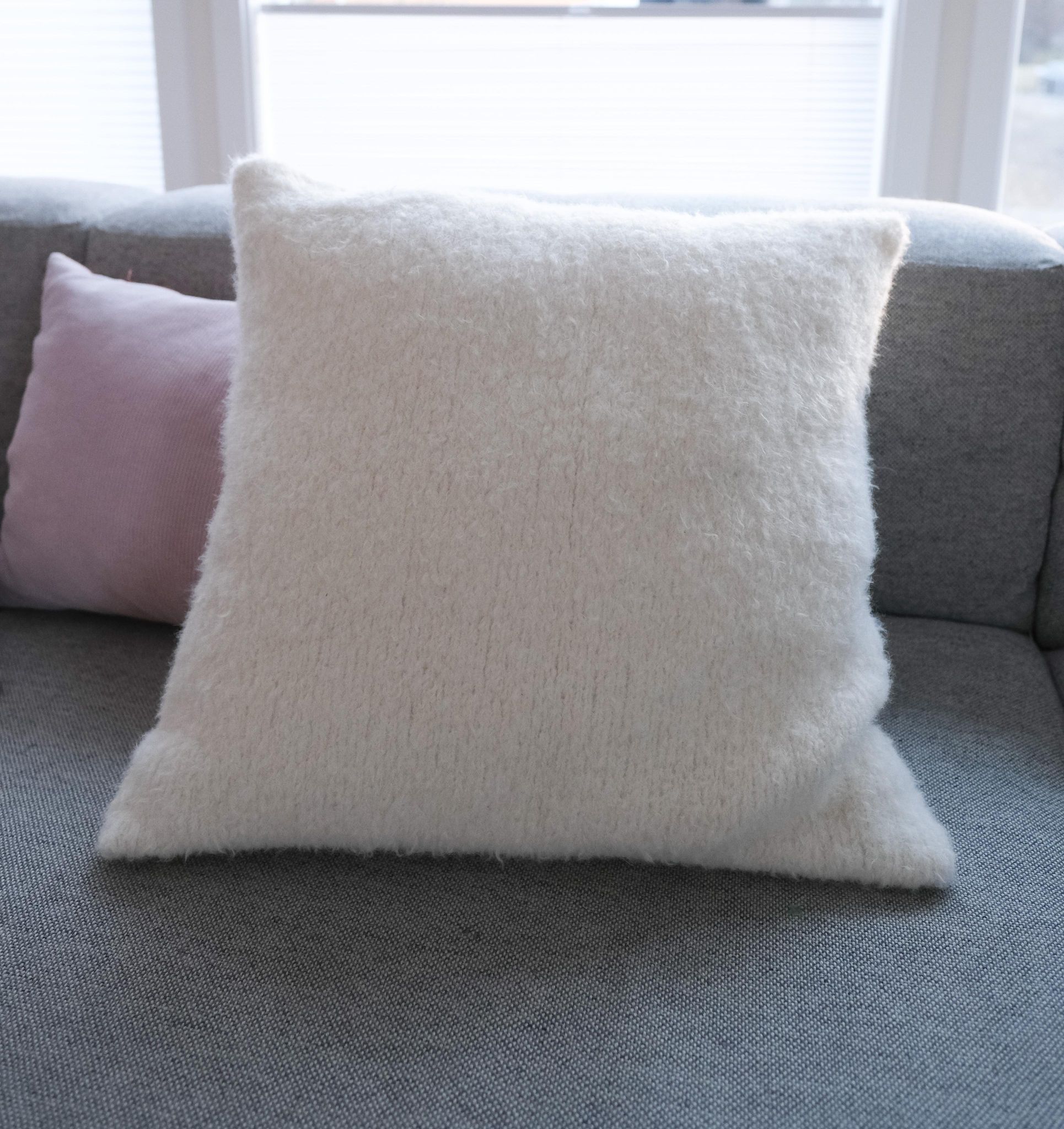  - Wild pillow | Fluffy teddy pillow pattern | by HipKnitShop - 14/11/2022
