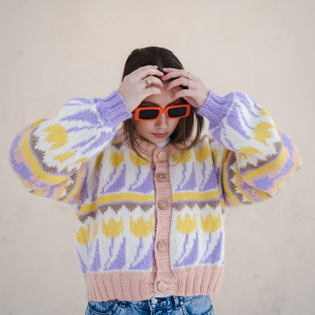 Tulip sweater | 80s sweater knit | Knitting pattern - by HipKnitShop