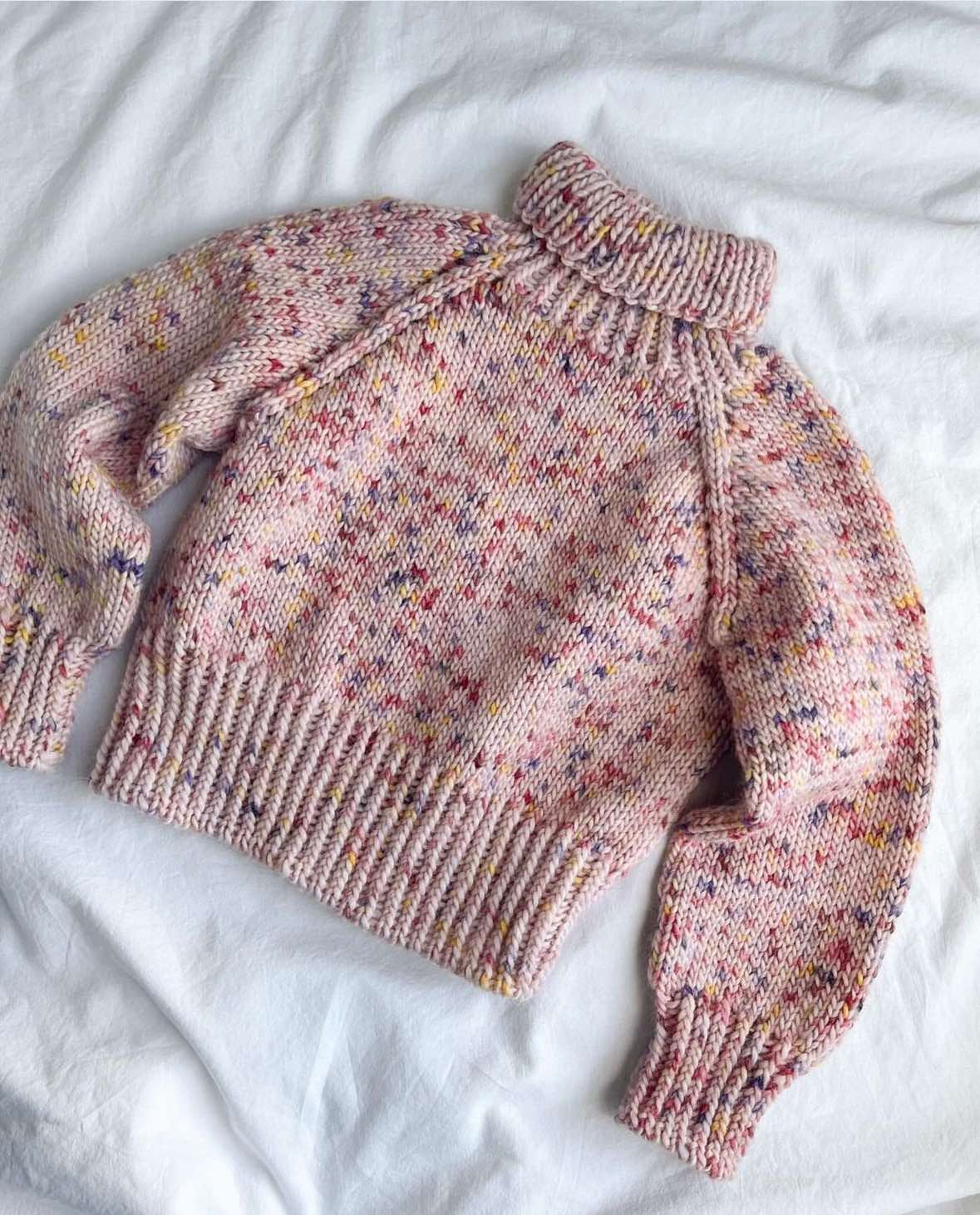 Summer rain sweater kids - HipKnitShop høyhalset genser barn strikkeoppskrift