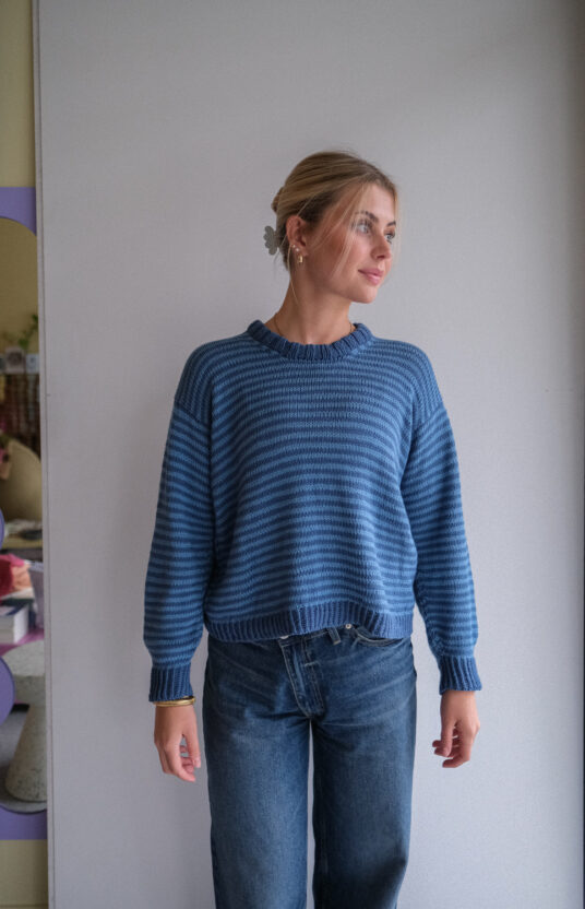 strikkegenser med striper i bomull. strikk som ikke klør- Strikkeoppskrift stripegenser dame