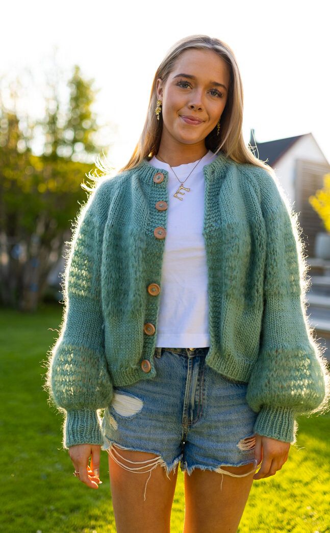 Marmalade jacket knitting pattern - HipKnitShop Strikkejakke oppskrift og garn strikk raglan hip wool fluff mohair nettbutikk inspirasjon jakke