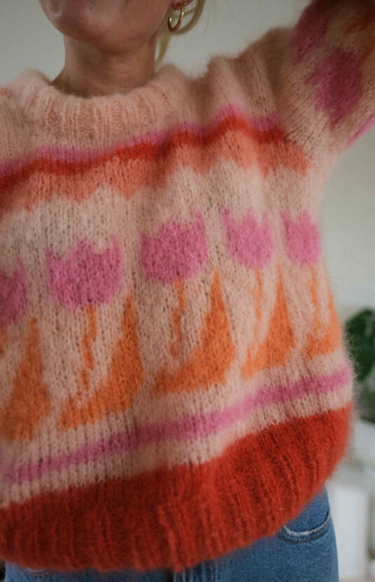 strikkegenser fargerik blomster fluff mohair strikkeoppskrift nettbutikk