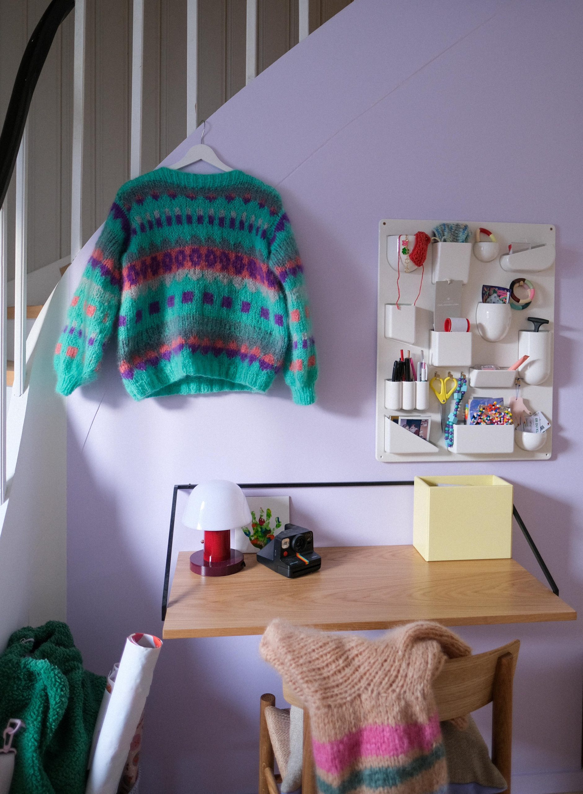 strikkeoppskrift 80talls genser med masse farger