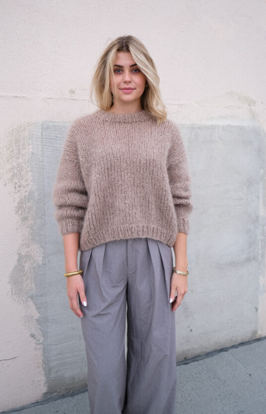 strikkegenser mohair chunky strikk kosegenser strikkeoppskrift enkel dame fluffy