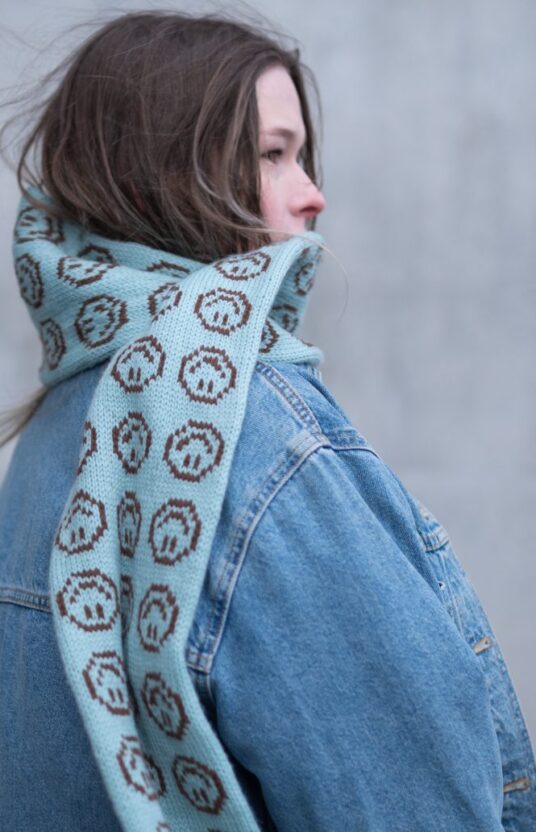 skjerf dame strikkeoppskrift smileys