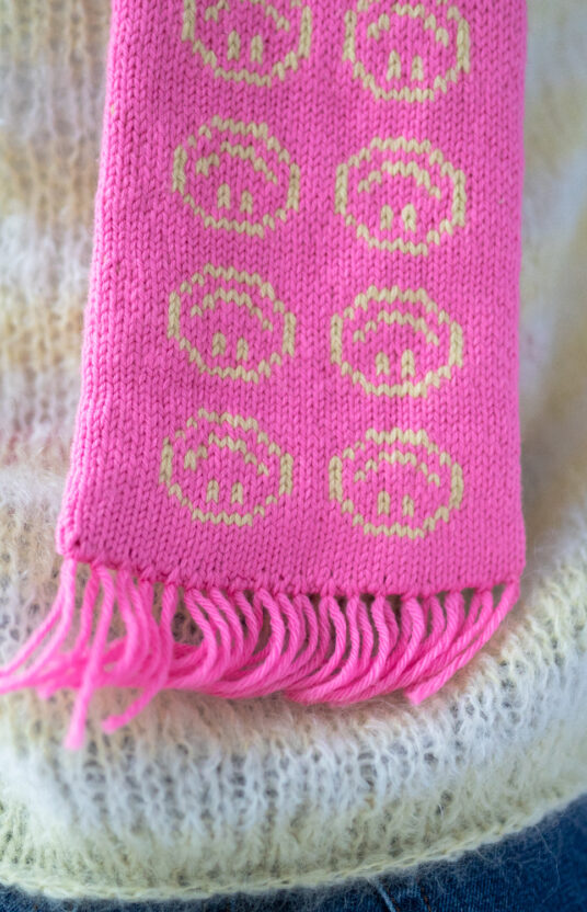 skjerf dame strikkeoppskrift smileys