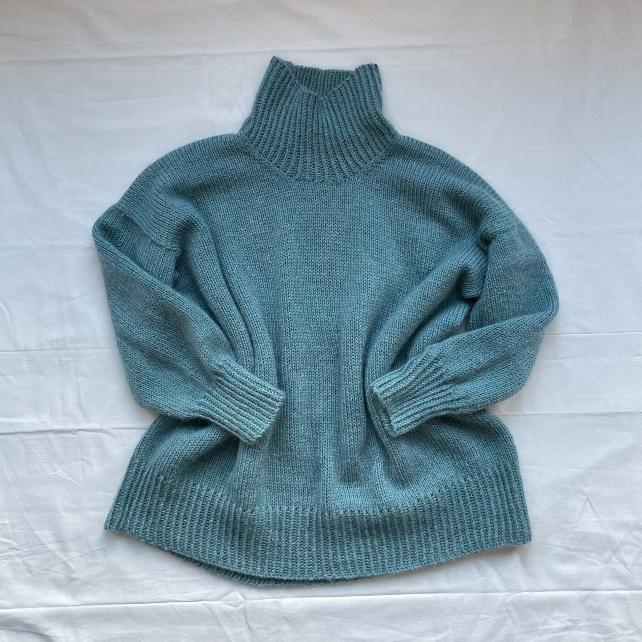 107912-Milkyway-genser-kit-5 - HipKnitShop womens knittingpattern turtleneck