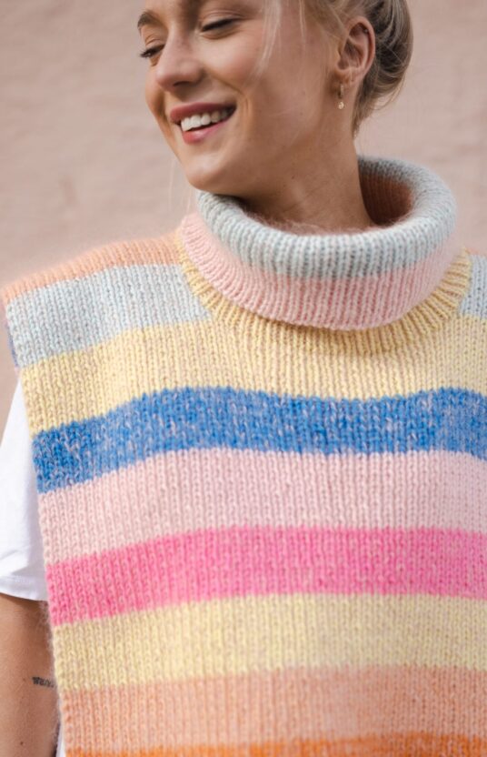 enkel hals dame strikkeoppskrift