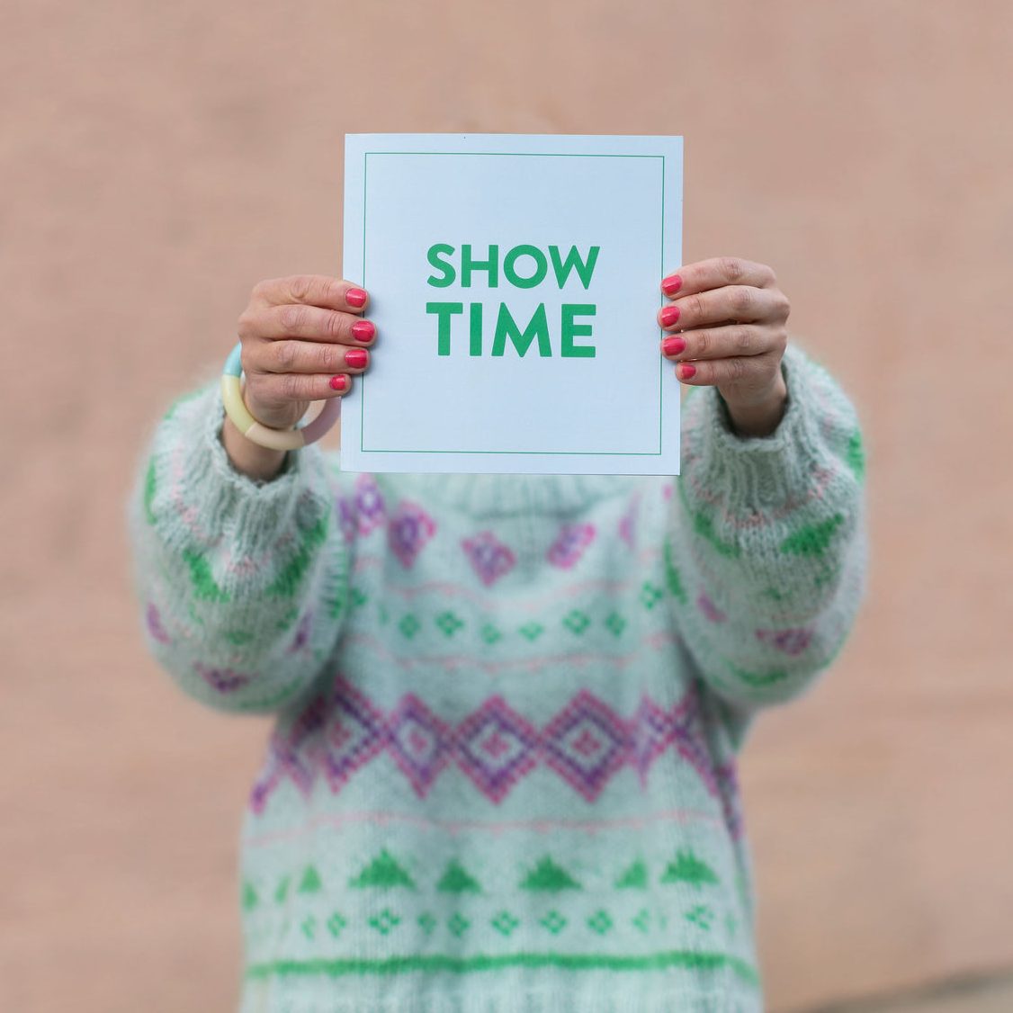 116685-Showtime-bok-mint - HipKnitShop coffee table book knitting