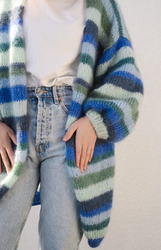 strikkeoppskrift jakke med striper dame fluff