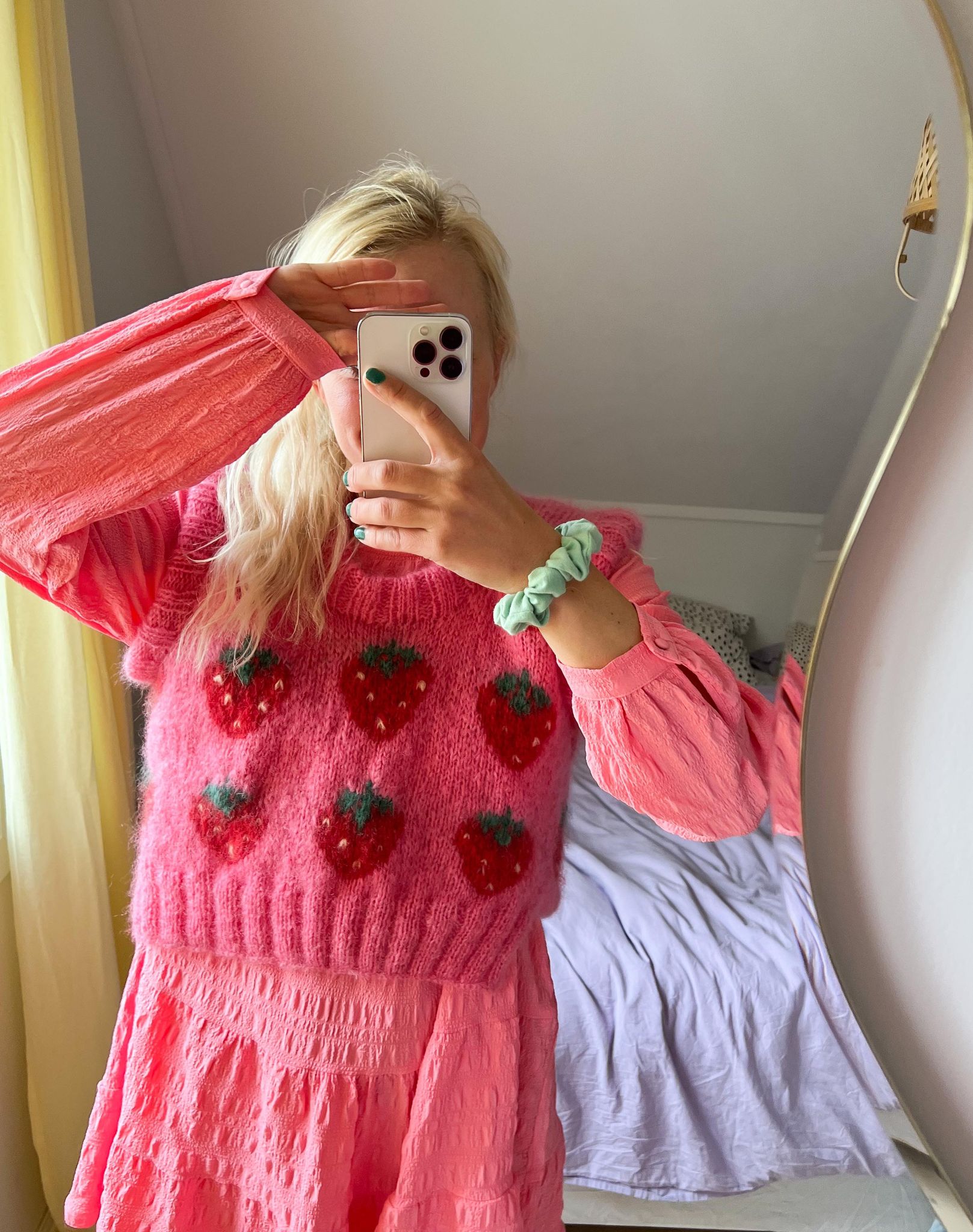 126552-Fruity-slipover-jordbaer-kit-11 - HipKnitShop strikkeoppskrift vest dame