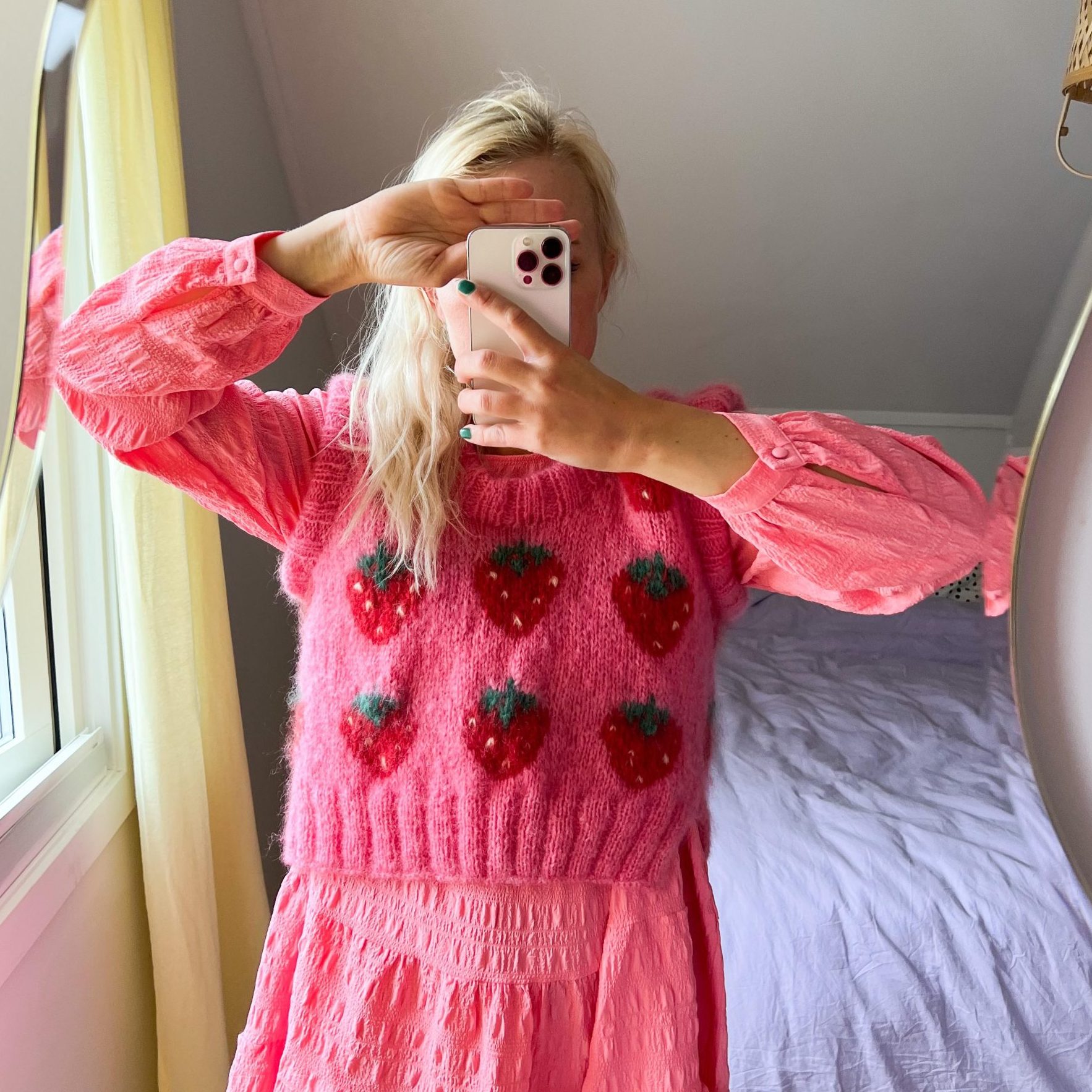 126552-Fruity-slipover-jordbaer-kit-18 - HipKnitShop STRIKKEOPPSKRIFT SLIPOVER DAME