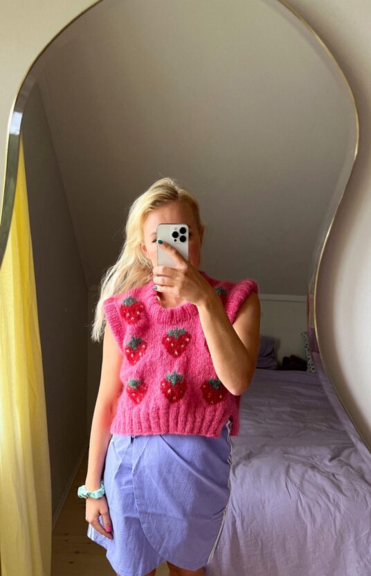 strawberry knit pattern