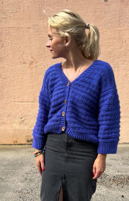 strikkejakke struktur med hullmønster dame