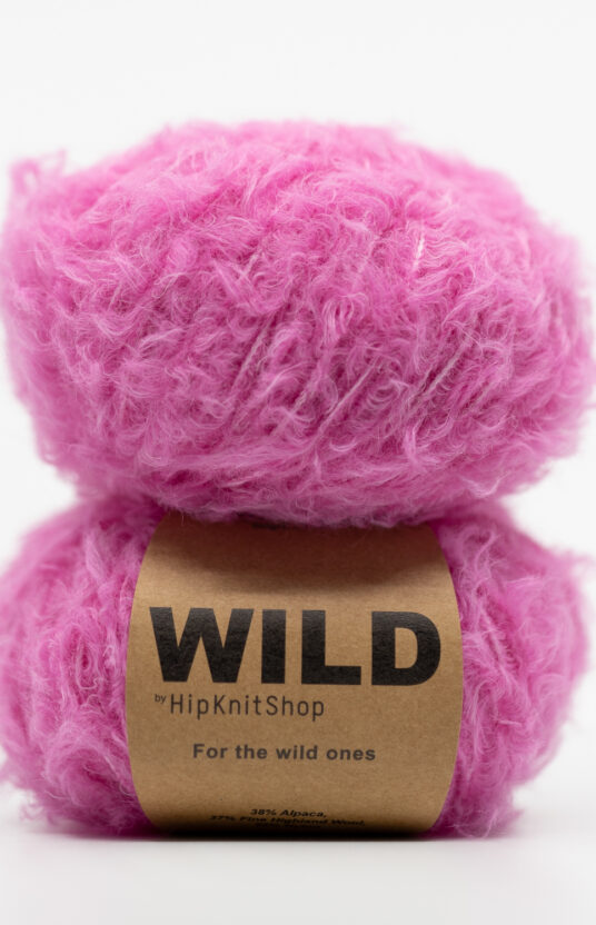 neon pink yarn fluffy
