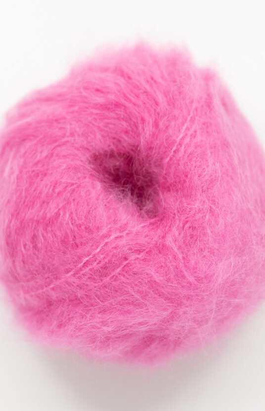 155634-Bubbelgum-1 - HipKnitShop webshop mohair yarn fluff