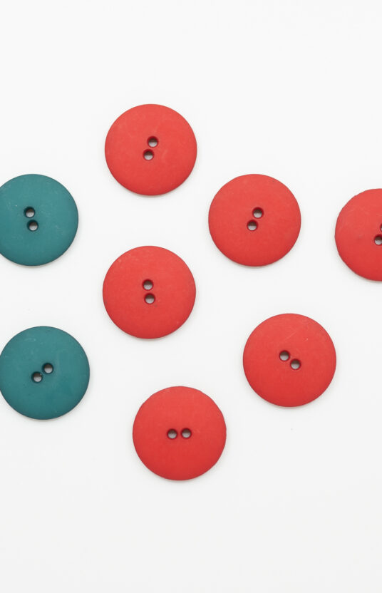 158843-Rod-plastknapp-stor-3 - HipKnitShop nettbutikk knapper strikk