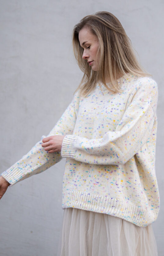 strikkegenser dame enkel strikkeoppskrift