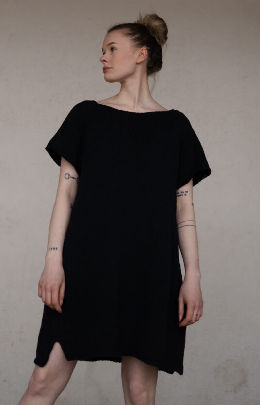 strikkeoppskrift kjole dame bomull