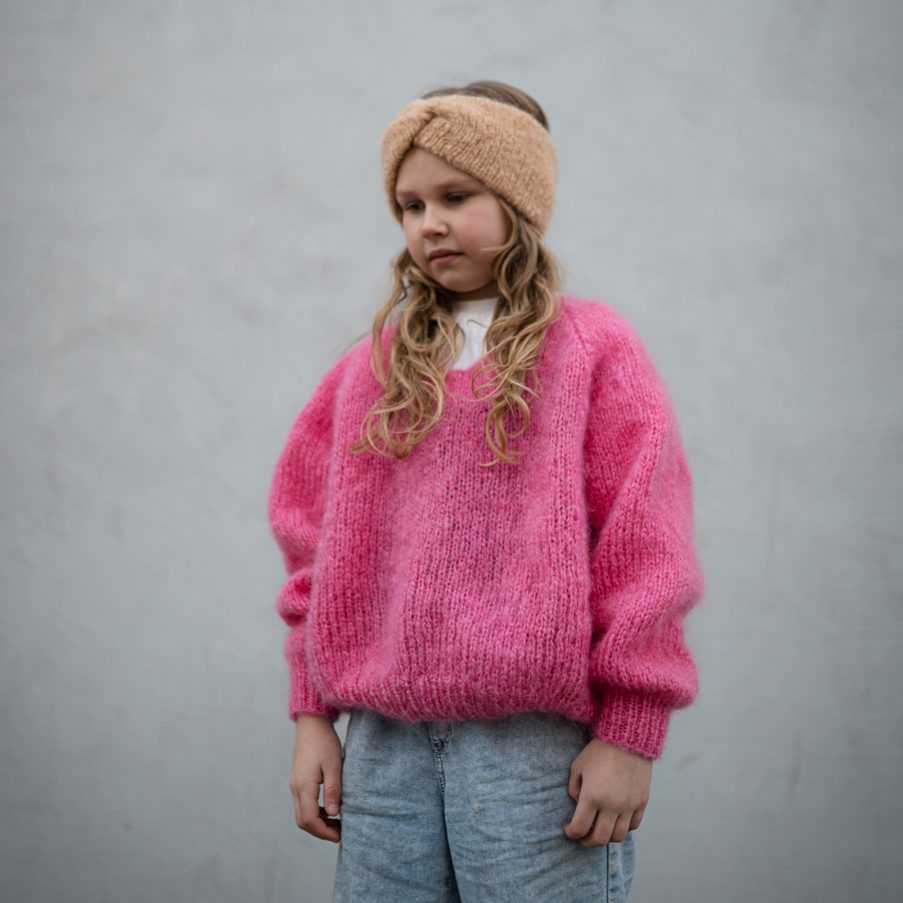 164663-Ny-Fluff-genser-kit-11 - HipKnitShop mohair genser barn strikkeoppskrift