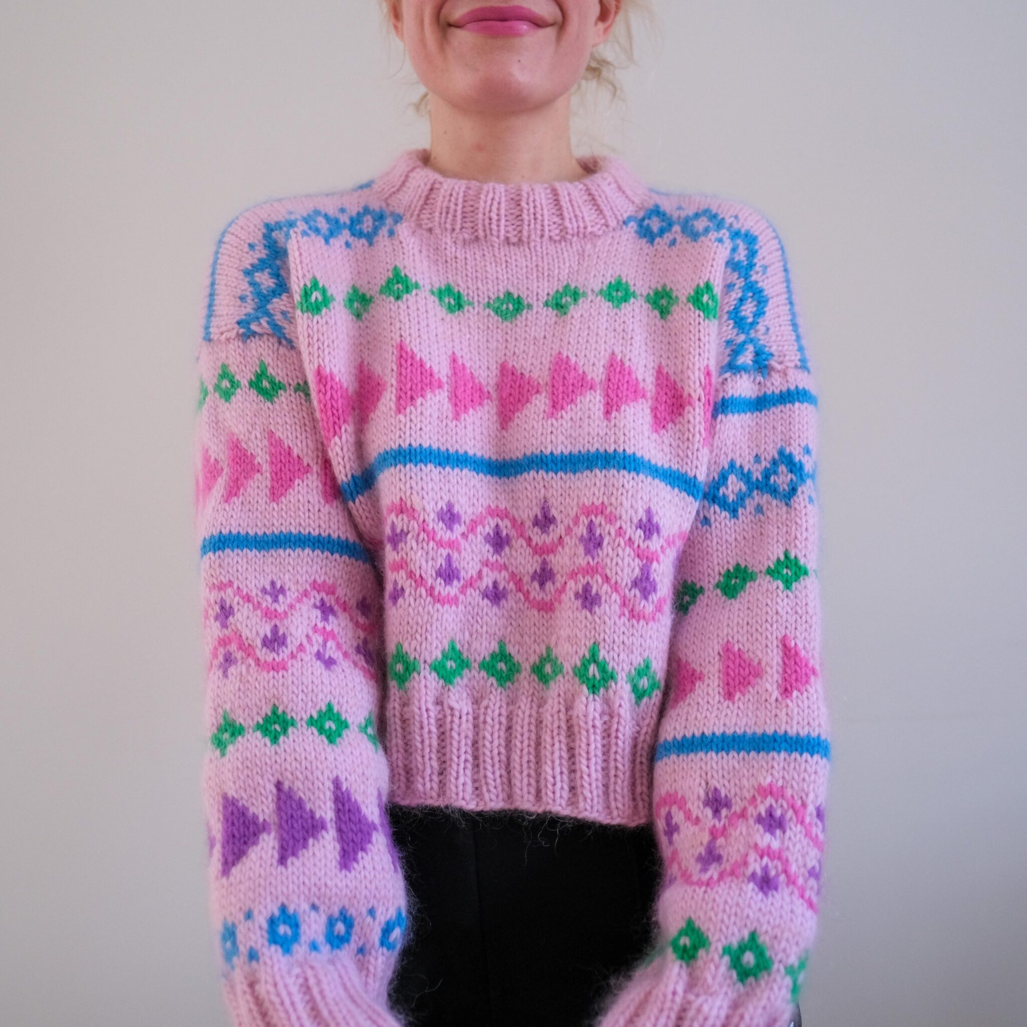 171291-Rewind-genser-strikkeoppskrift-12 - HipKnitShop knitting pattern 80s knit sweater