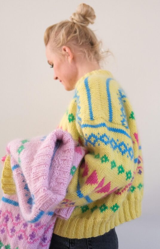 strikkeoppskrift 80talls fargerik genser