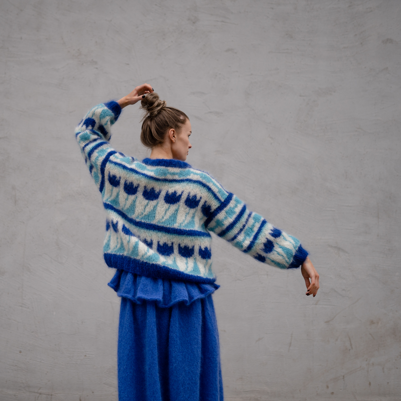 174821-Fluffy-Tulipan-genser-kit-3 - HipKnitShop