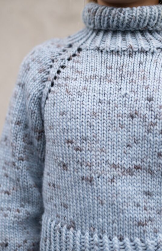 strikkegenser høyhalset til barn oppskrift