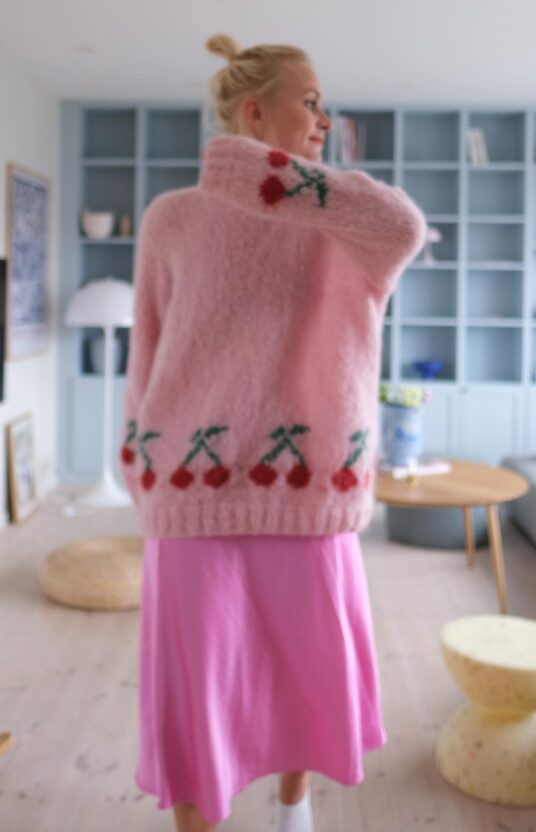 fruity sweater cherries pattern